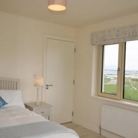 Mannin Bay Beach House * Ballyconneely