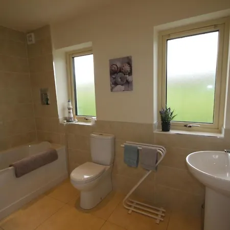 Mannin Bay Beach House *