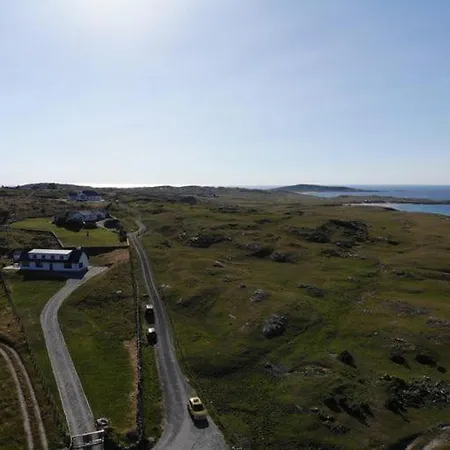 Mannin Bay Beach House * Ballyconneely